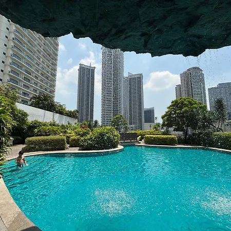 Amoresuite Hotel Residences At Acqua