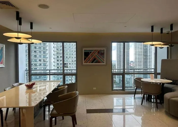 فندق Amoresuite Residences At Acqua مانيلا