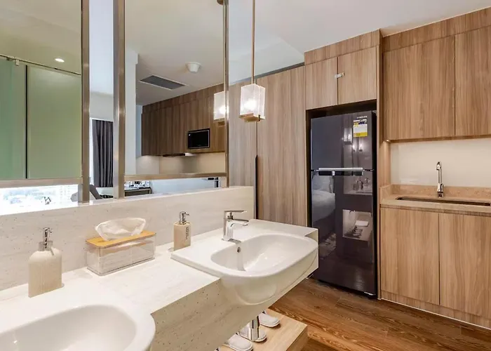 Amoresuite Residences At Acqua فندق